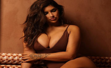 Stunning Sadarpur Call Girls Do Not Rush For Sex Meeting photo